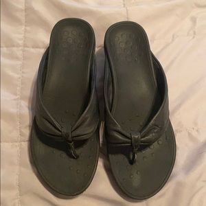 Vionic Arabella Wedges